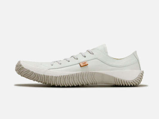 SPINGLE MOVEのスニーカー「SPM-110 Ivory」の横向きの商品画像