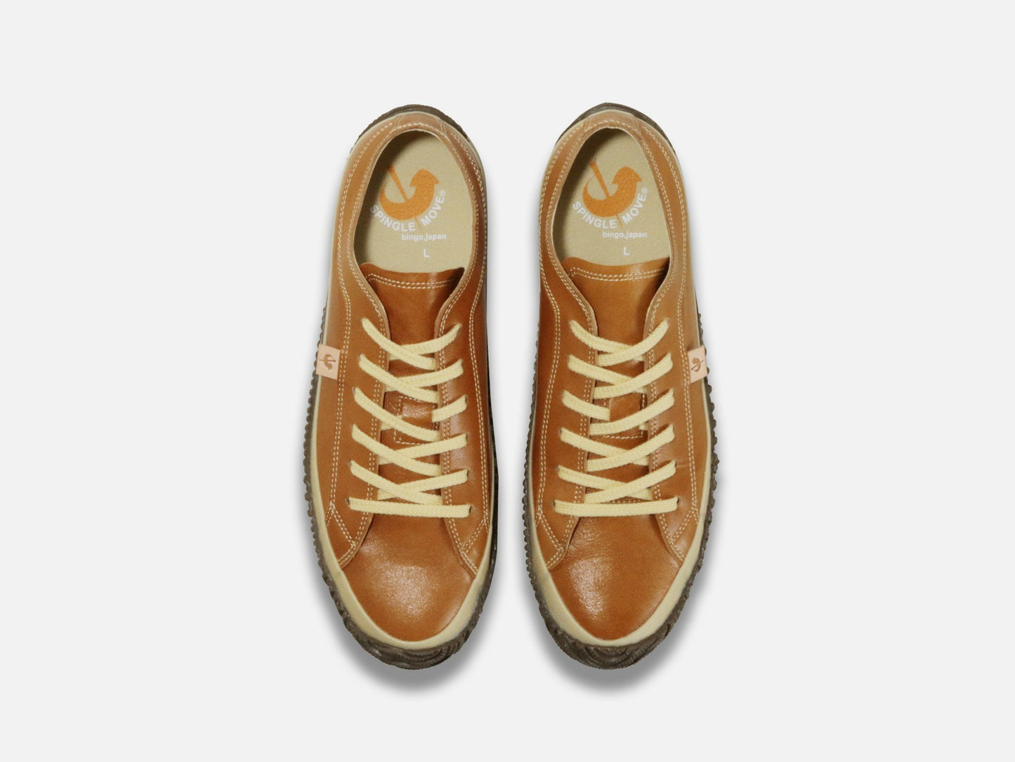 SPINGLE MOVEのスニーカー「SPM-110 Light Brown」の上から見た商品画像