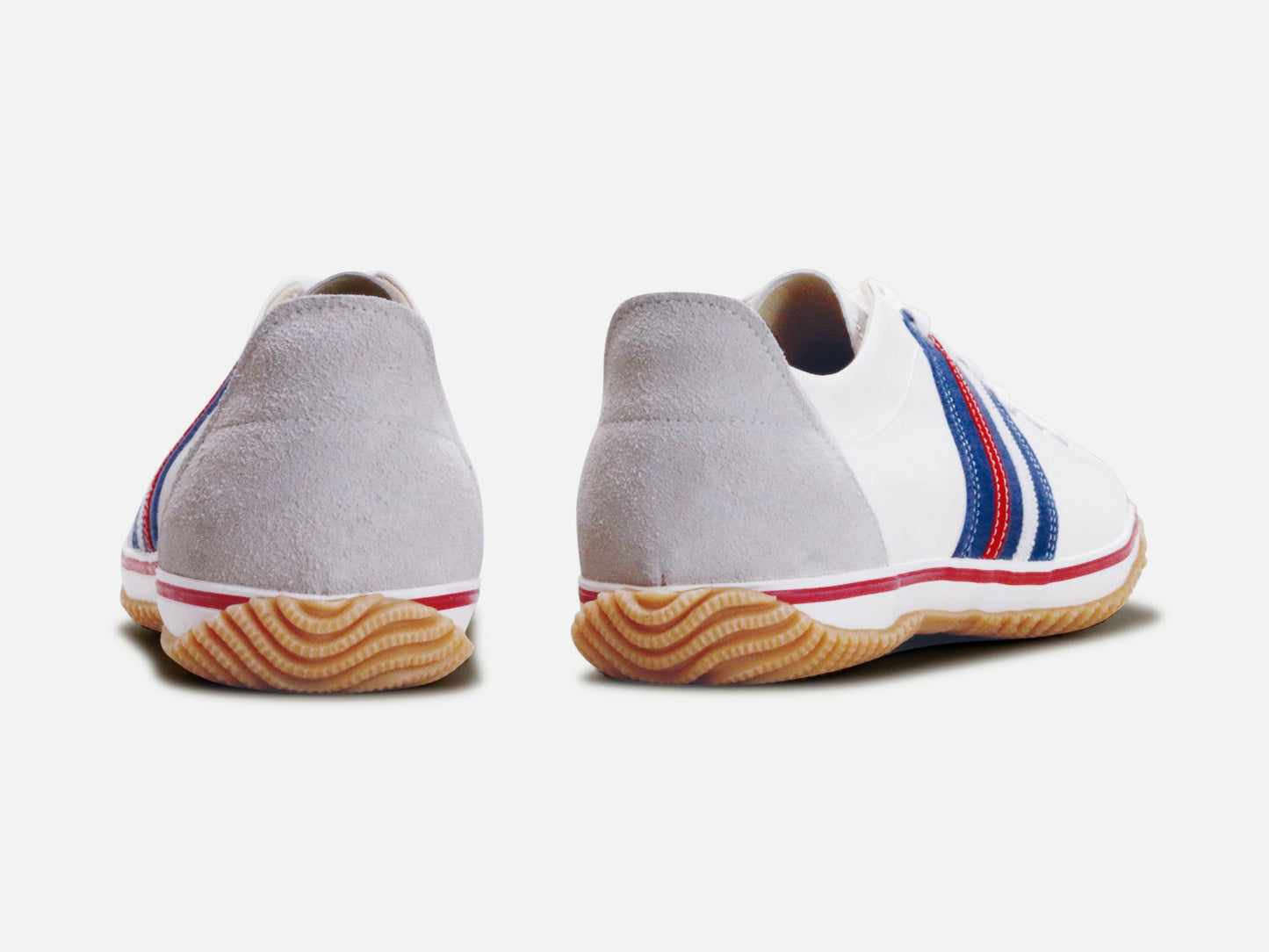 SPINGLE MOVEのスニーカー「SPM-198 Tricolor」の後ろ向きの商品画像