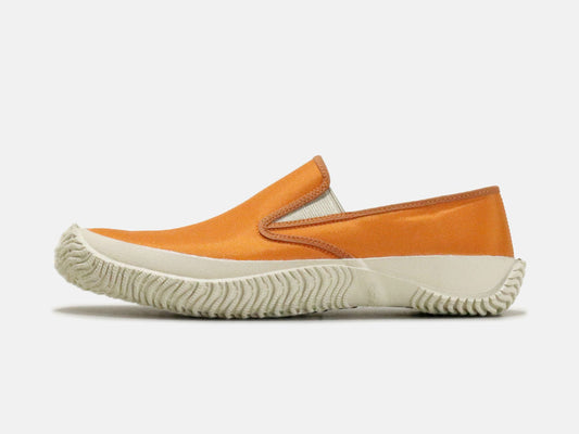 SPINGLE MOVEのスニーカー「SPM-295 Orange」の横向きの商品画像