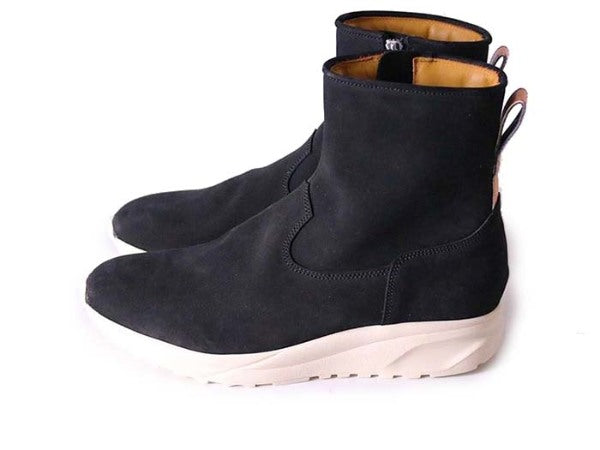 THIRTY THREEのスニーカー「TT-111 Black」の横向きの商品画像