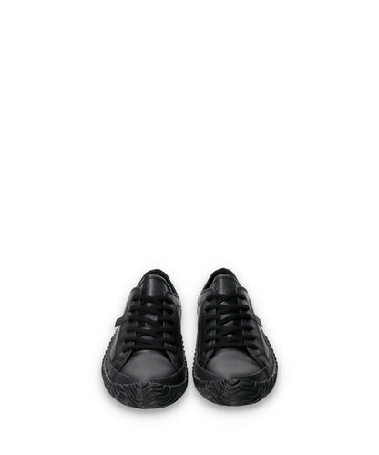 スピングルムーブのSP-110 Black/Blackの正面斜め上の商品画像