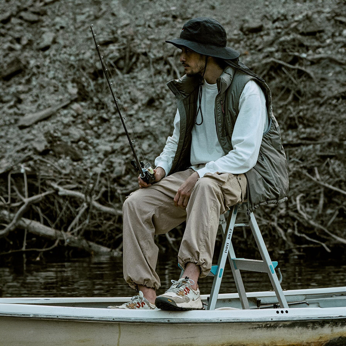 ツイツイ☆Navy Flower/M Flower Mountain Navy/Azure Suede/Nylon Wave Man – Universal Works