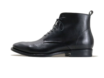 BUTTEROのショートブーツ「b7346」の横向きの商品画像