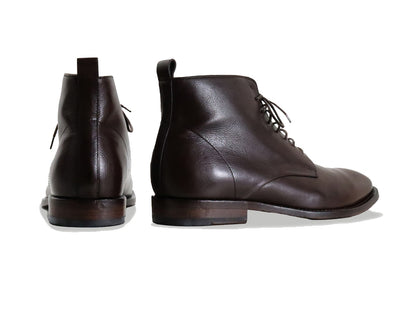 BUTTEROのショートブーツ「b7346」の後ろ向きの商品画像