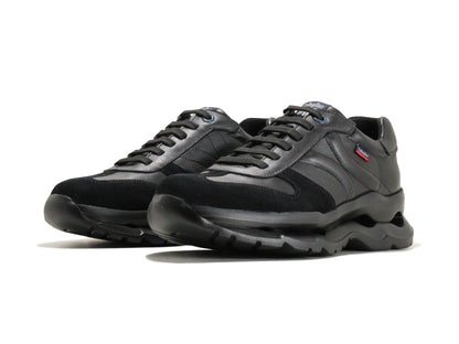 Callaghanのスニーカー「17811」の斜め向きの商品画像