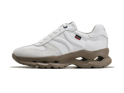 Callaghanのスニーカー「17811」の横向きの商品画像