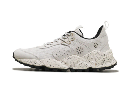 Flower MOUNTAINのスニーカー「FM36006」の横向きの商品画像