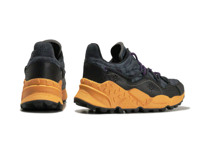 Flower MOUNTAINのスニーカー「FM65005」の後ろ向きの商品画像