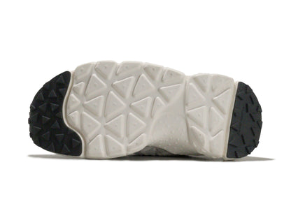 Flower MOUNTAINのスニーカー「FM67006」の靴底の商品画像