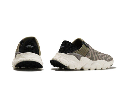 Flower MOUNTAINのスニーカー「FM67006」の後ろ向きの商品画像