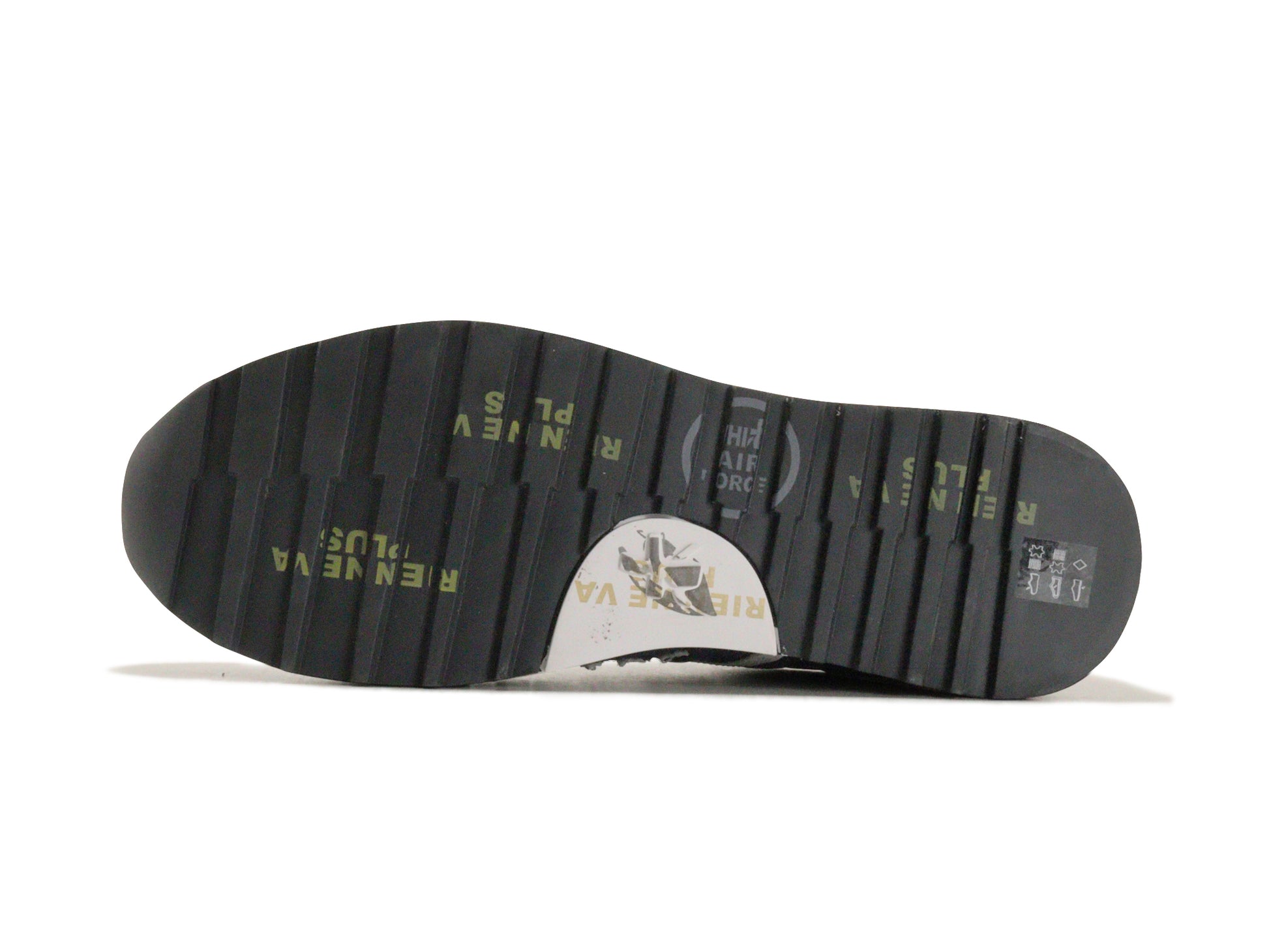 PREMIATAのスニーカー「600e」の靴底の商品画像