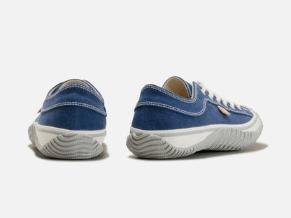 SPINGLE MOVEのスニーカー「SPM-141 Navy/White」の後ろ向きの商品画像