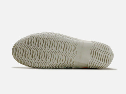 SPINGLE MOVEのスニーカー「SPM-211 White」の靴底の商品画像