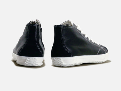 SPINGLE MOVEのスニーカー「SPM-356 Black」の後ろ向きの商品画像