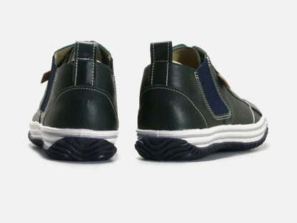 SPINGLE MOVEのスニーカー「SPM-442 Dark Blue」の後ろ向きの商品画像