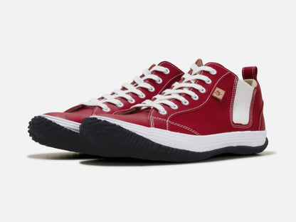 SPINGLE MOVEのスニーカー「SPM-442 Red」の斜め向きの商品画像