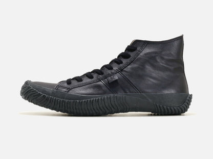 SPINGLE MOVEのスニーカー「SPM-443 Black」の横向きの商品画像