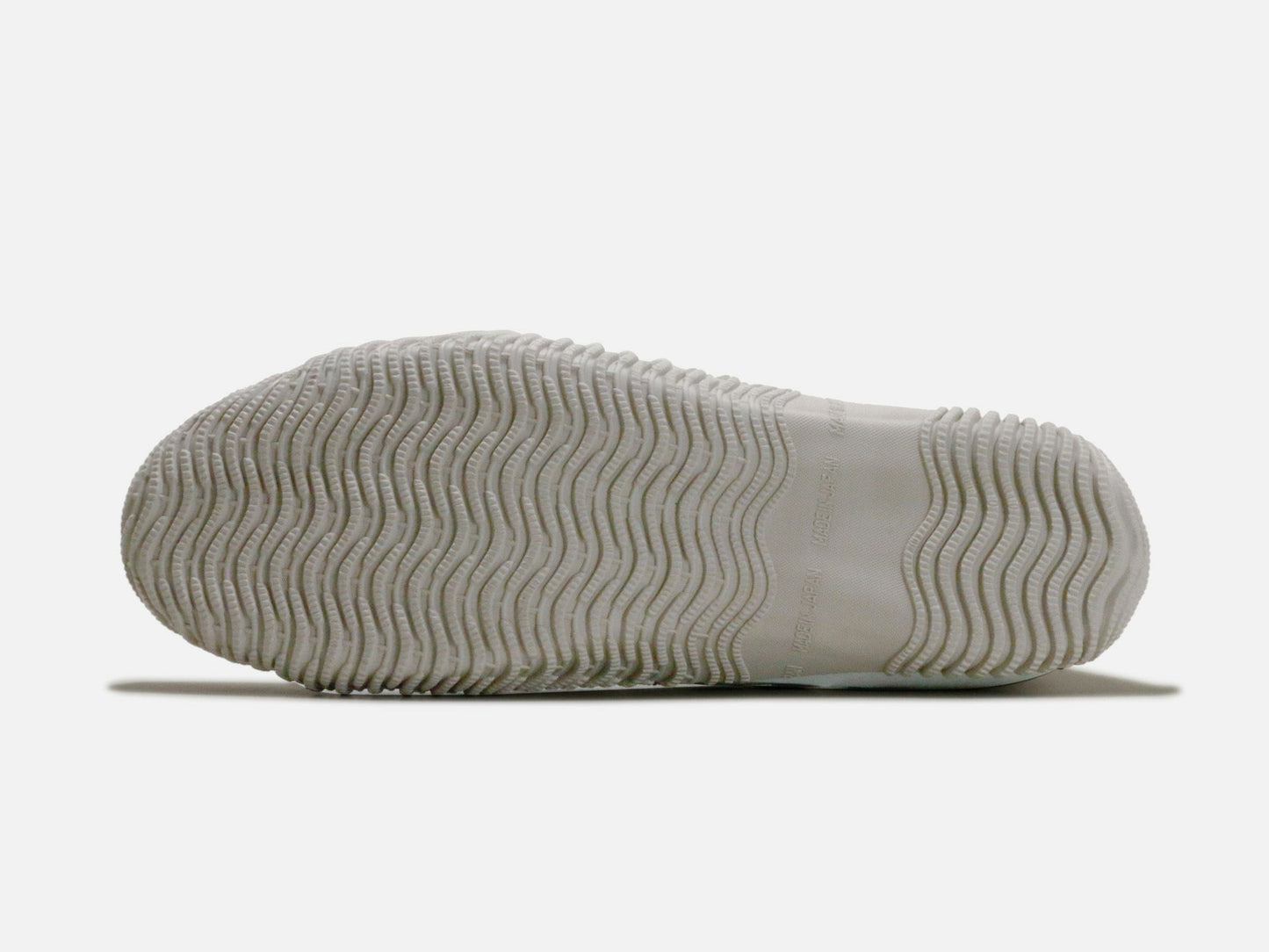 SPINGLE MOVEのスニーカー「SPM-443 Ivory」の靴底の商品画像