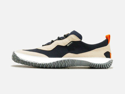 SPINGLE MOVEのスニーカー「SPM-618 Navy」の横向きの商品画像