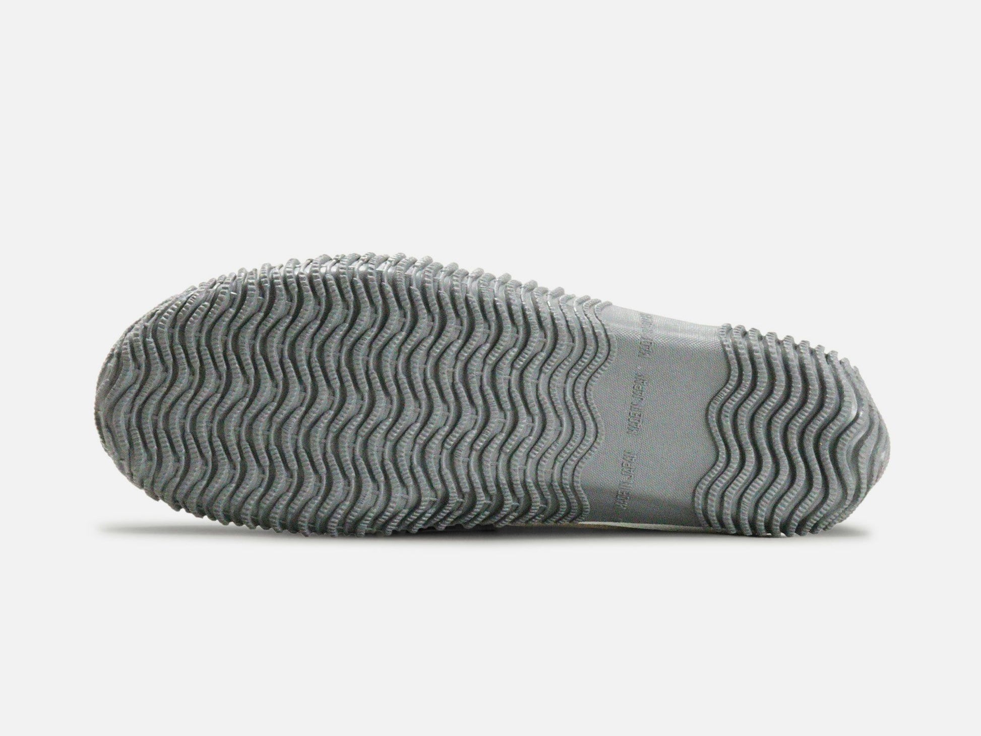 SPINGLE MOVEのスニーカー「SPM-618 Navy」の靴底の商品画像