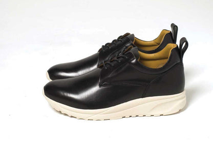 THIRTY THREEのスニーカー「TT-102 Black」の横向きの商品画像