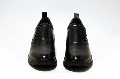 THIRTY THREEのスニーカー「TT-106 Monochrome」の前向きの商品画像