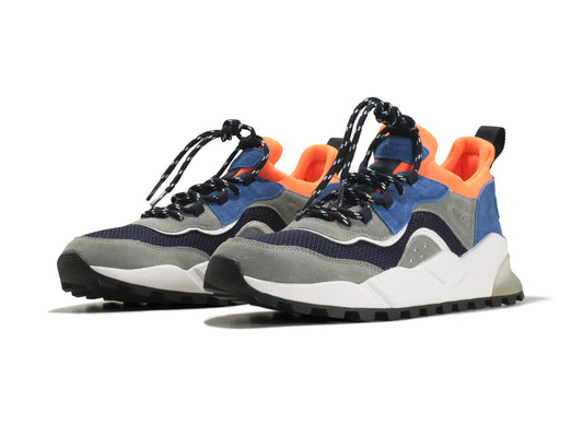 Voile Blancheのスニーカー「01/1b35」の斜め向きの商品画像