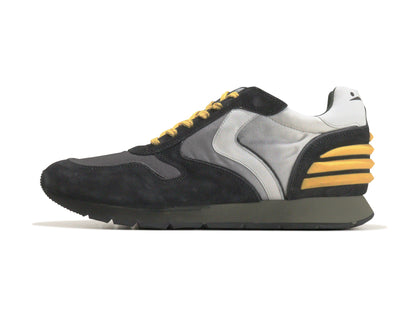 Voile Blancheのスニーカー「02/1b55」の横向きの商品画像